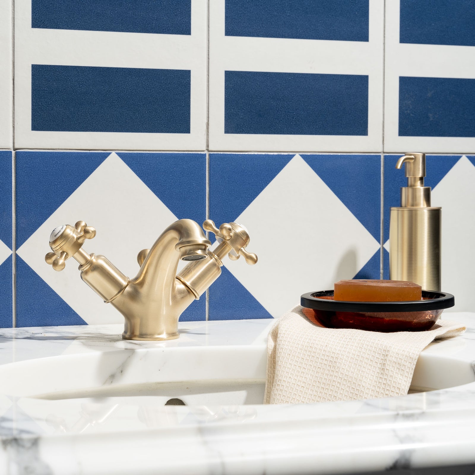 Soap Dispensers, Dishes & Tumblers - Rutland London (USA)