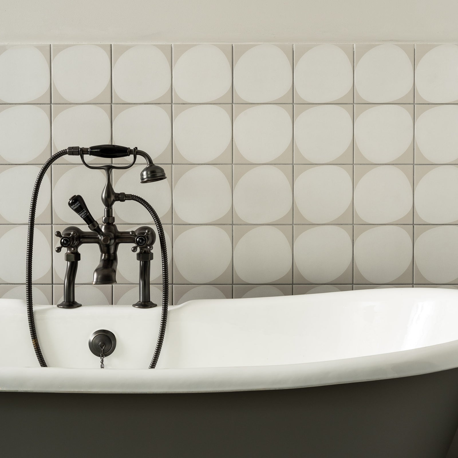 Deck Mounted Tub Fillers - Rutland London (USA)