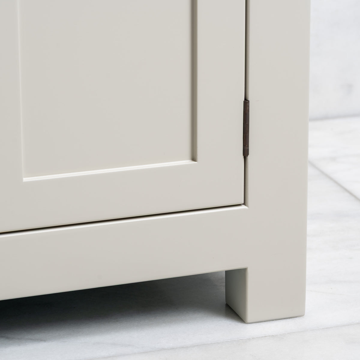 Blenheim Painted Bathroom Vanity (Inc. Marble Top, Upstand & 2no Sinks) - Rutland London (USA)