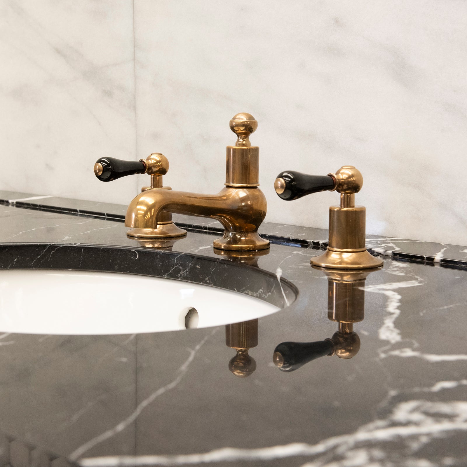 Badminton Black Ceramic Lever Three Hole Bathroom Sink Faucet - Rutland London (USA)