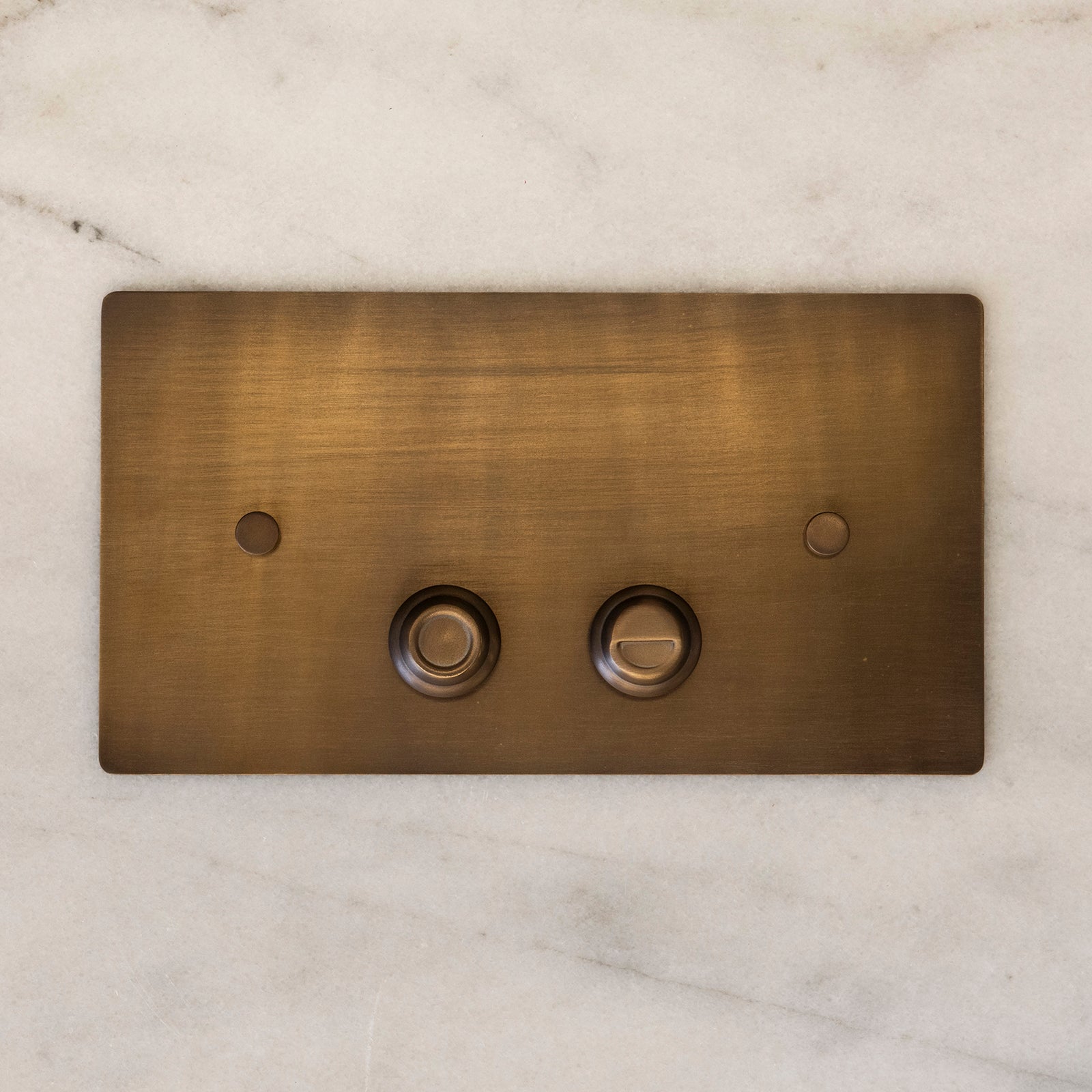 Datchet Dual-Flush Flushing Plate - Rutland London (USA)