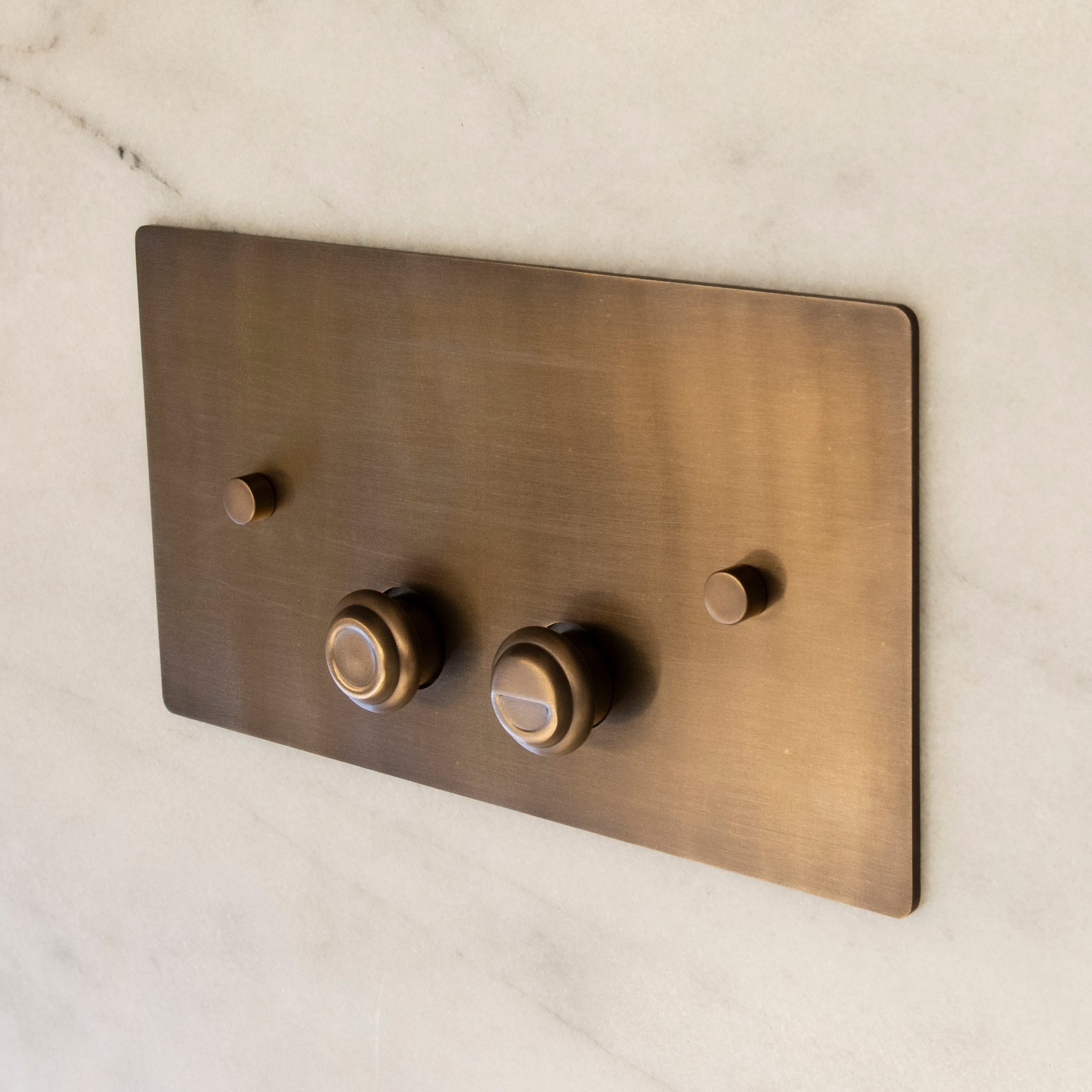 Datchet Dual-Flush Flushing Plate - Rutland London (USA)