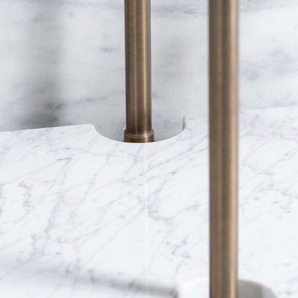 Ravenscourt Double Brass Console Bathroom Sink (Inc. Marble Top, Upstand, Shelf & Sinks) - Rutland London (USA)