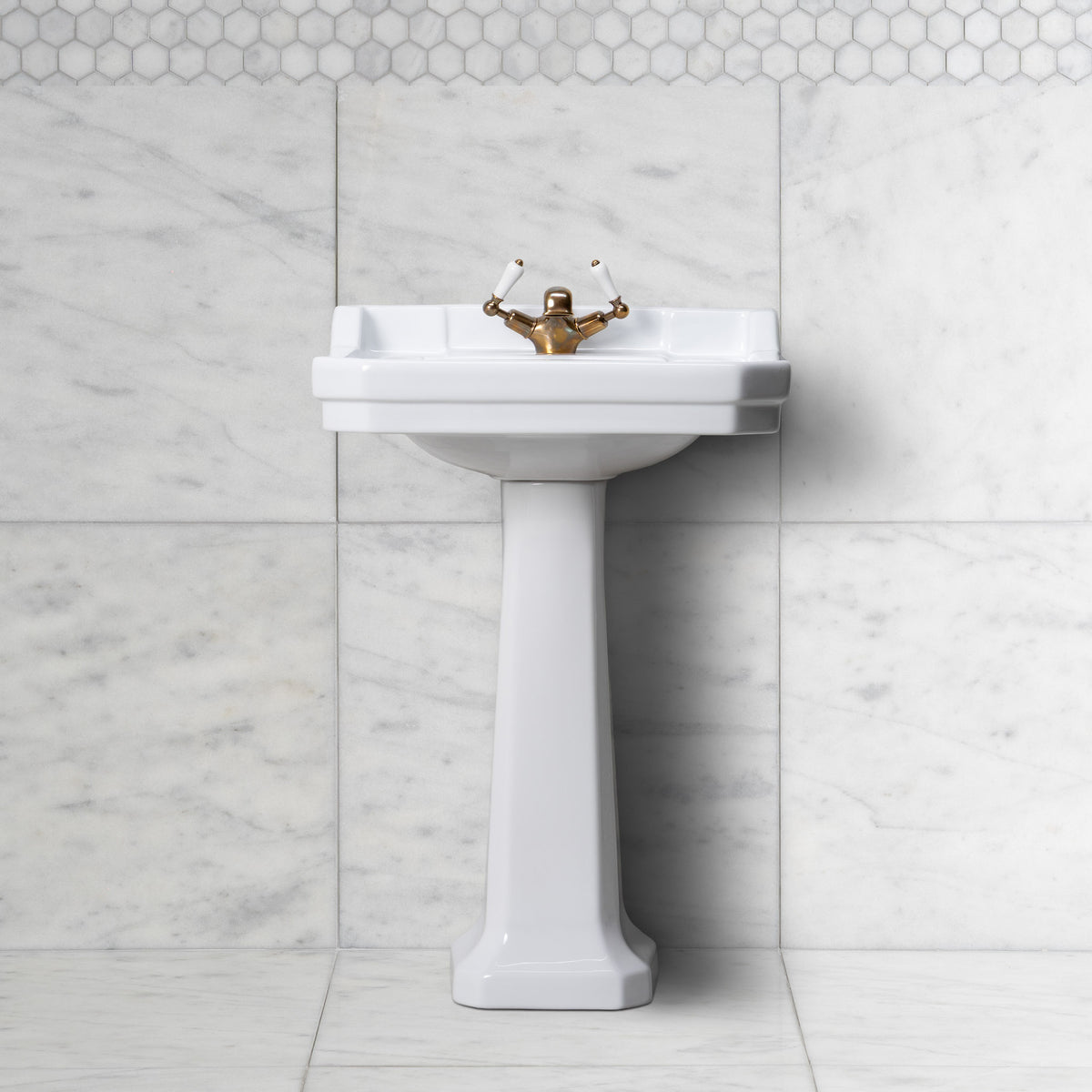 Lancer White Pedestal Bathroom Sink (1 Faucet Hole) - Rutland London (USA)