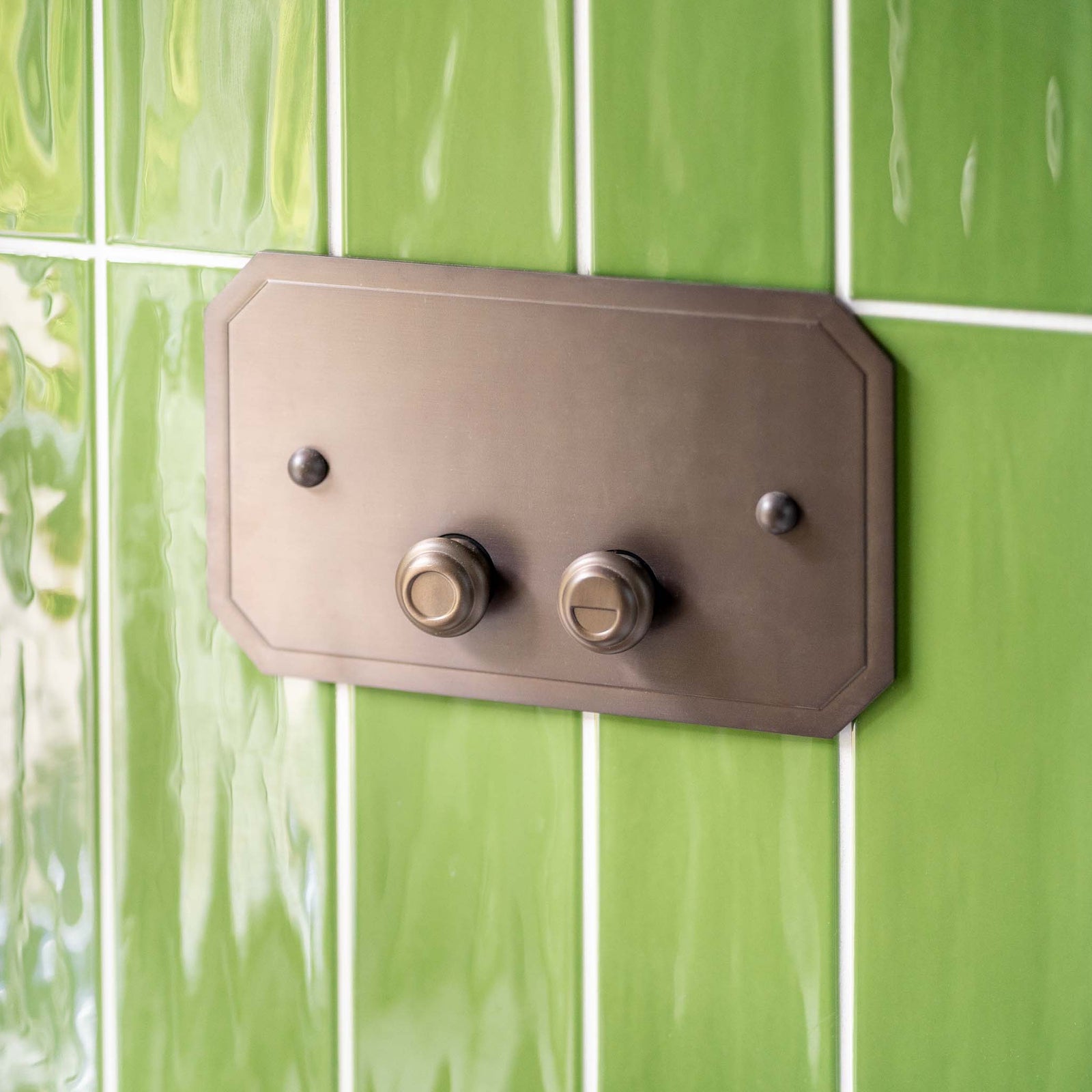 Ovington Dual-Flush Flushing Plate - Rutland London (USA)