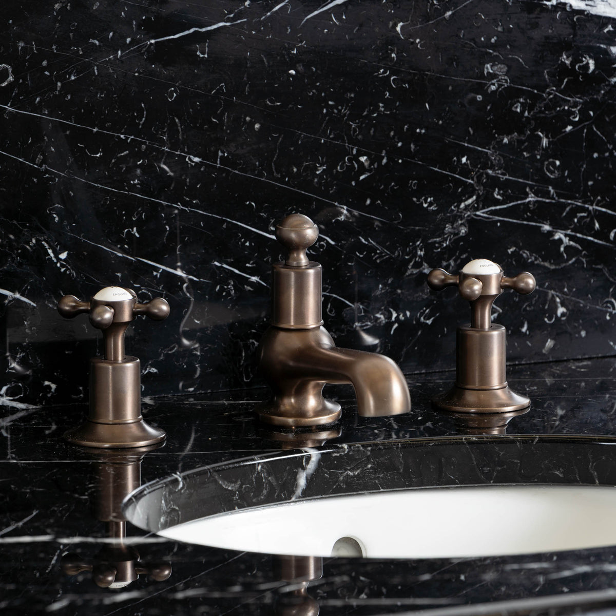 Coleridge Double Brass Console Bathroom Sink (Inc. Marble Top, Upstand, Glass Shelf & Sinks) - Rutland London (USA)