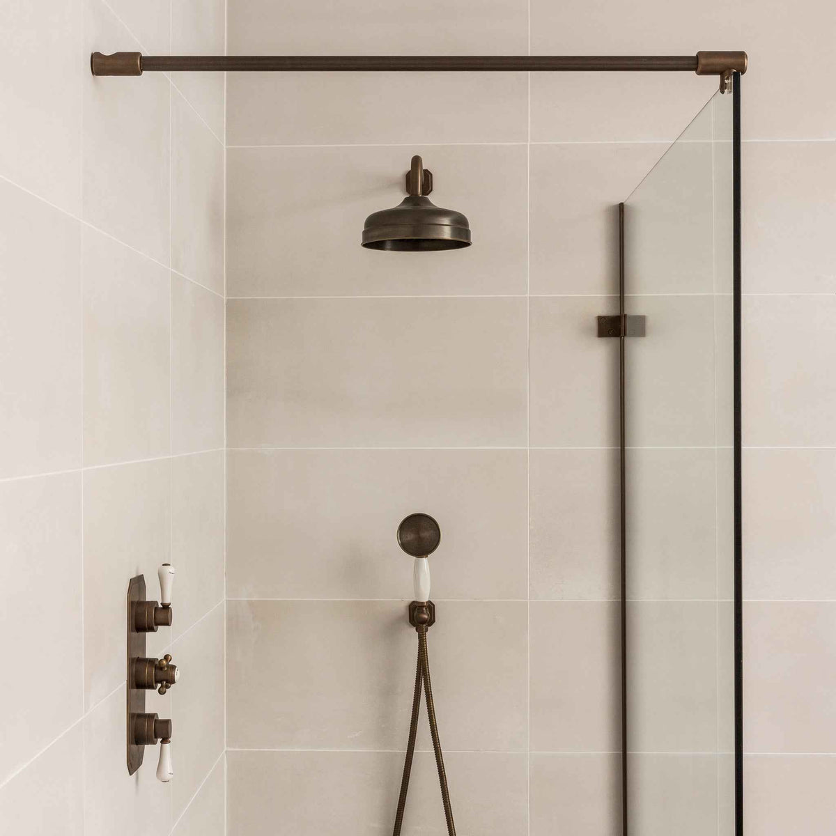 Thornton White Ceramic Lever &amp; Cleaver Telephone Handset Concealed Thermostatic Shower Set - Rutland London (USA)