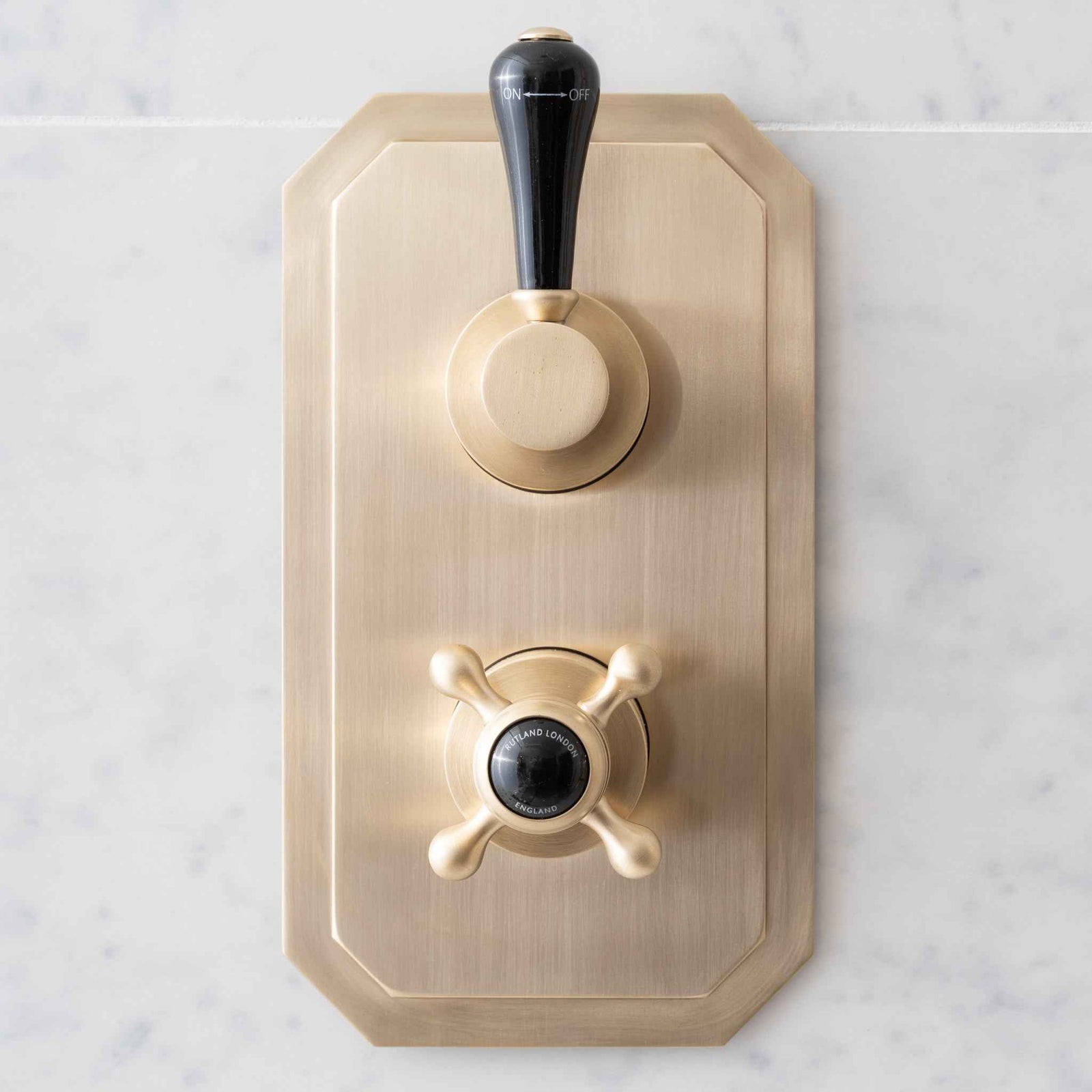 Fleet Single Function Black Ceramic Lever Concealed Thermostatic Shower Valve & Trim - Rutland London (USA)