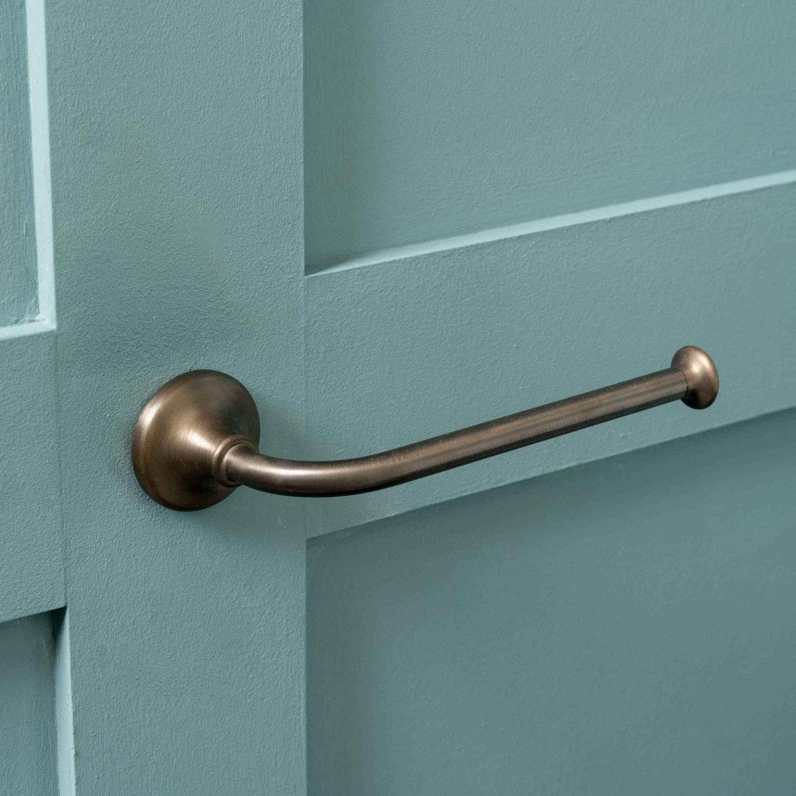 Chatsworth Bathroom Toilet Paper Holder - Rutland London (USA)