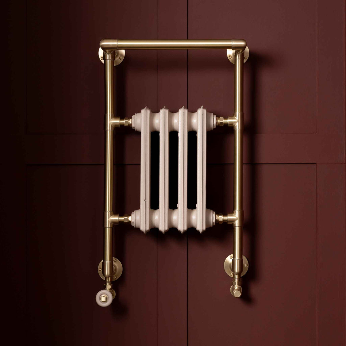 Cleveland Heated Towel Warmer (Inc. Cast Iron Radiator) - Rutland London (USA)