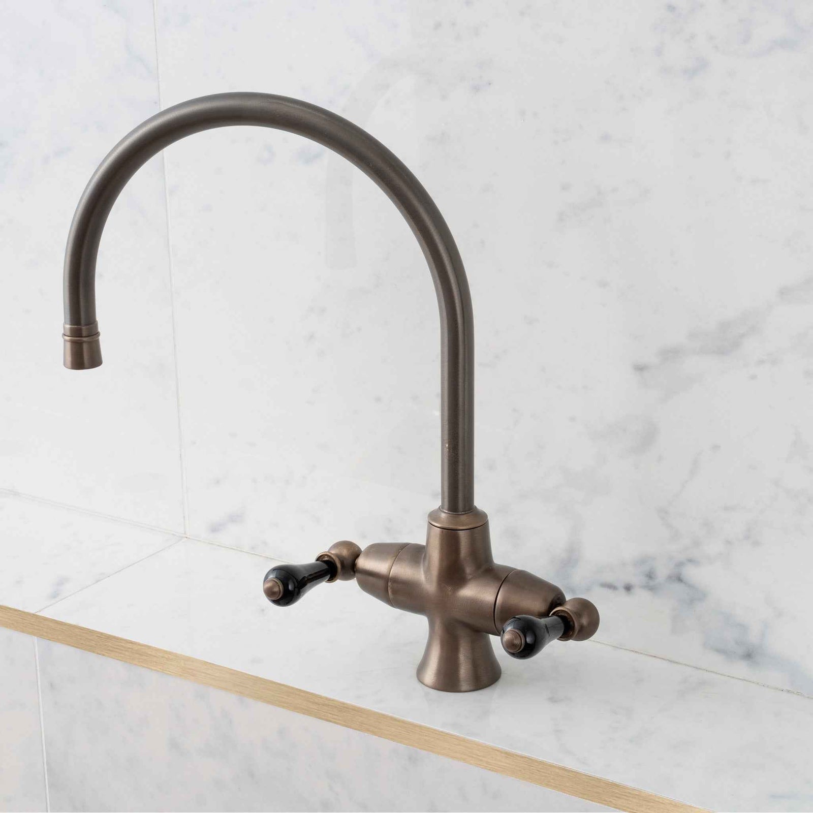 Ashcroft Black Ceramic Lever Swan Neck Single Hole Kitchen Sink Faucet - Rutland London (USA)
