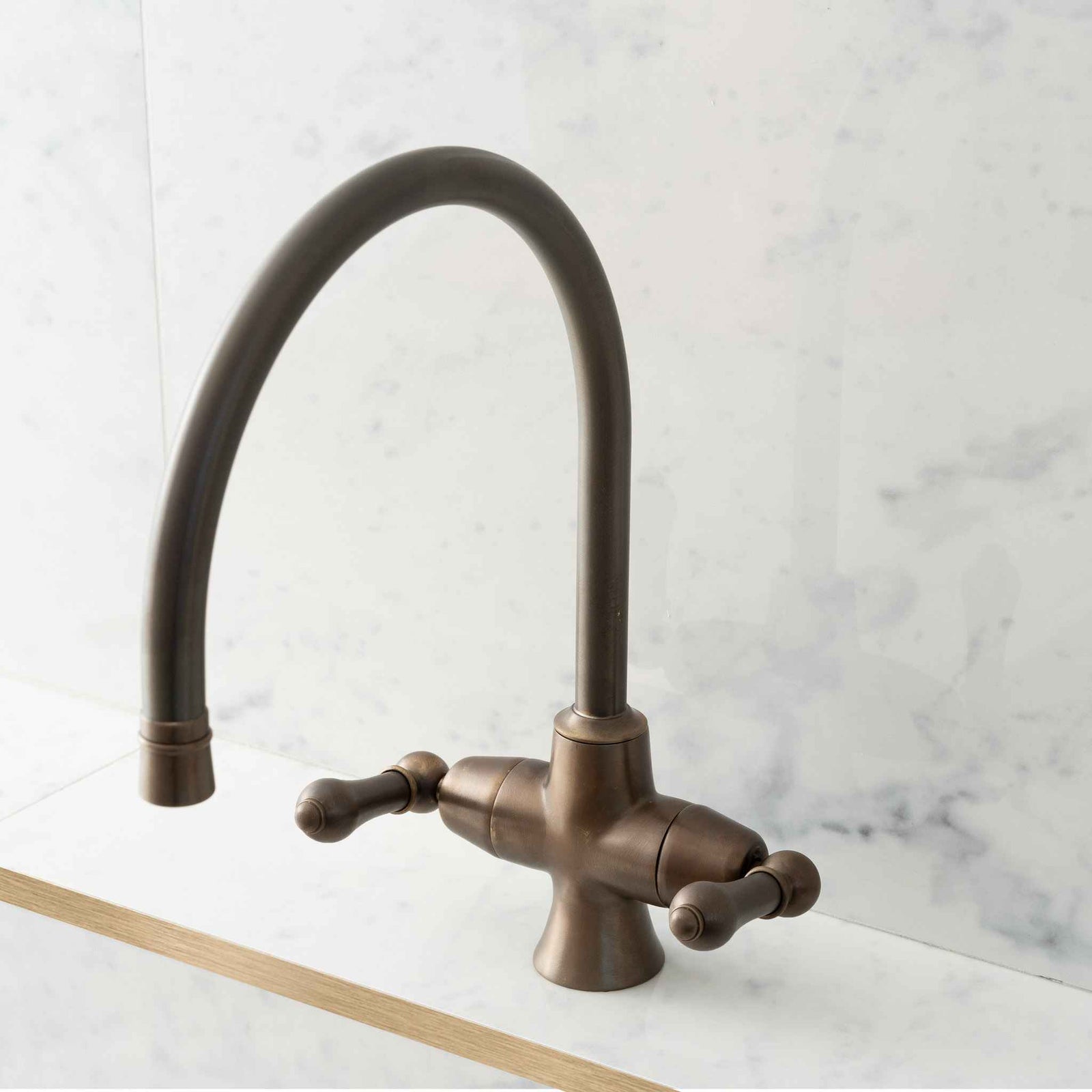 Ashcroft Metal Lever Swan Neck Single Hole Kitchen Sink Faucet - Rutland London (USA)