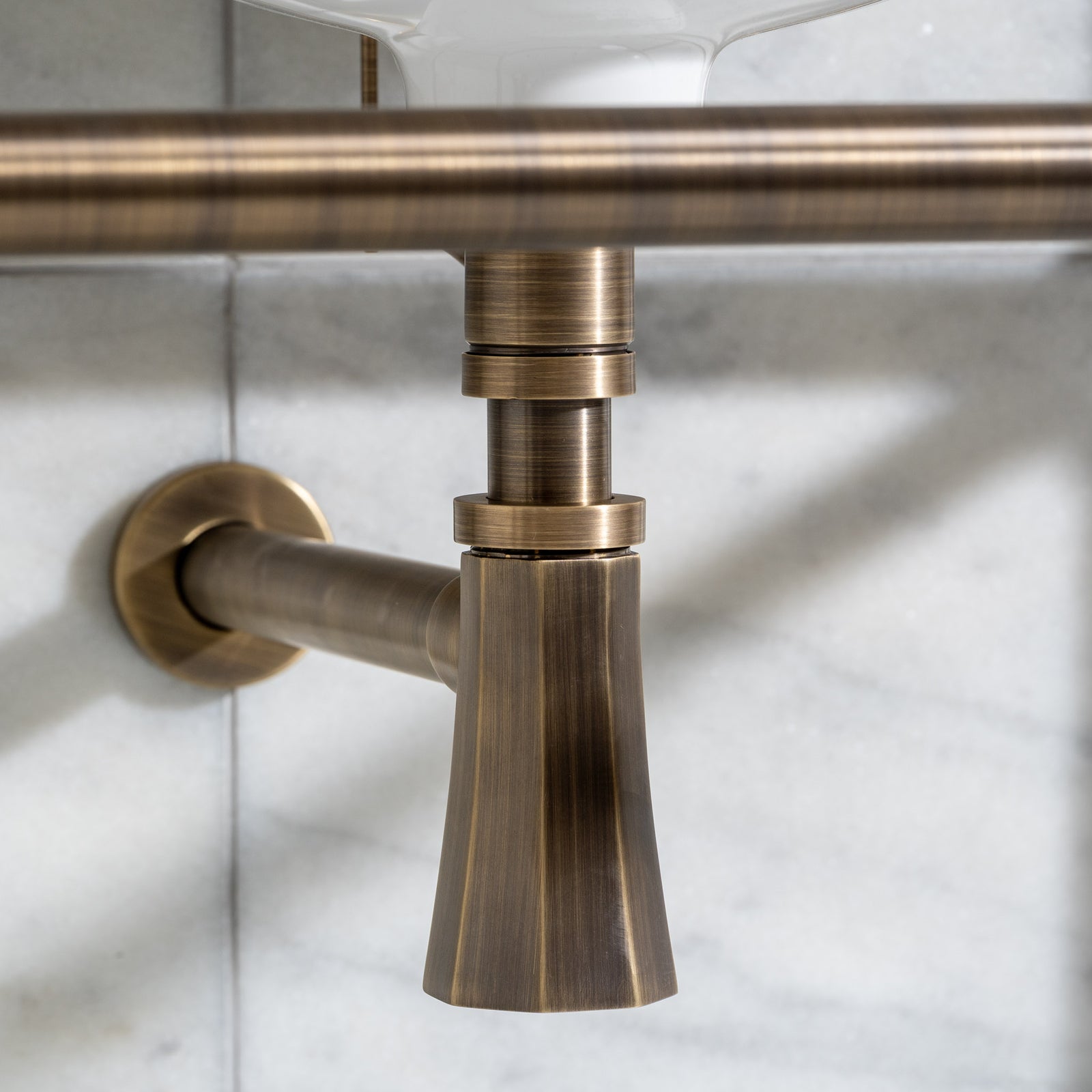 Waldorf Bathroom Sink P-Trap - Rutland London (USA)