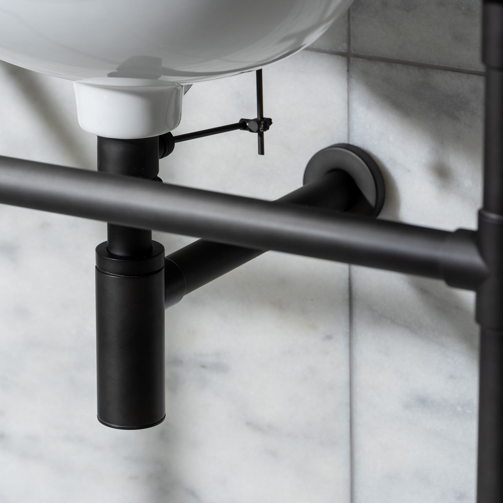 Boltons Bathroom Sink P-Trap - Rutland London (USA)