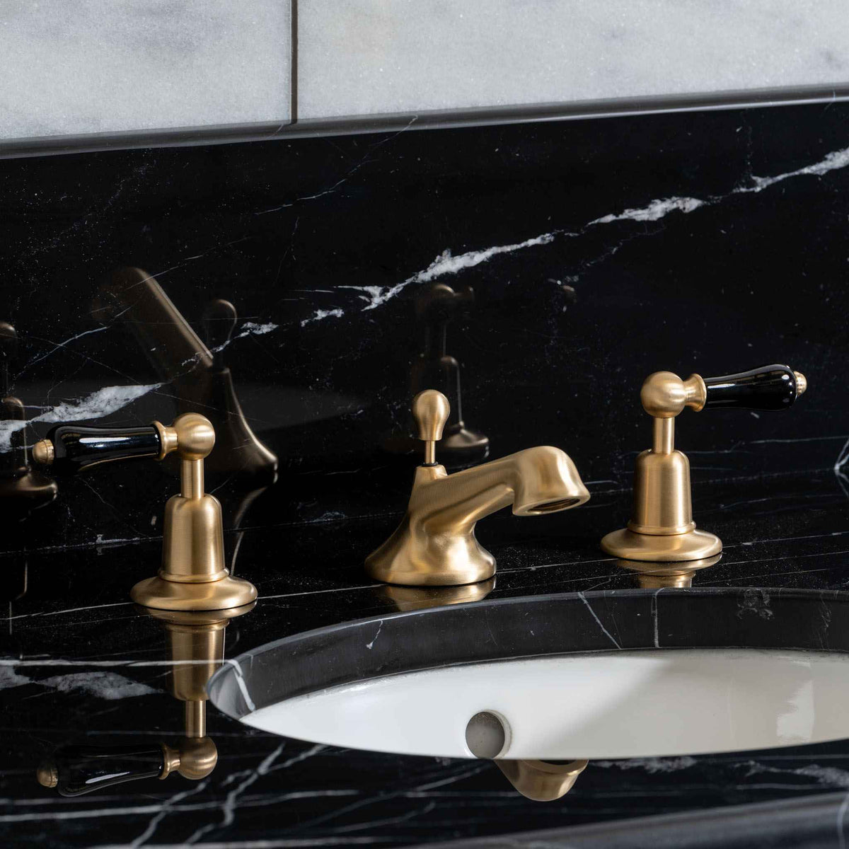 Reliance Brass Console Bathroom Sink (Inc. Marble Top, Upstand &amp; Sink) - Rutland London (USA)