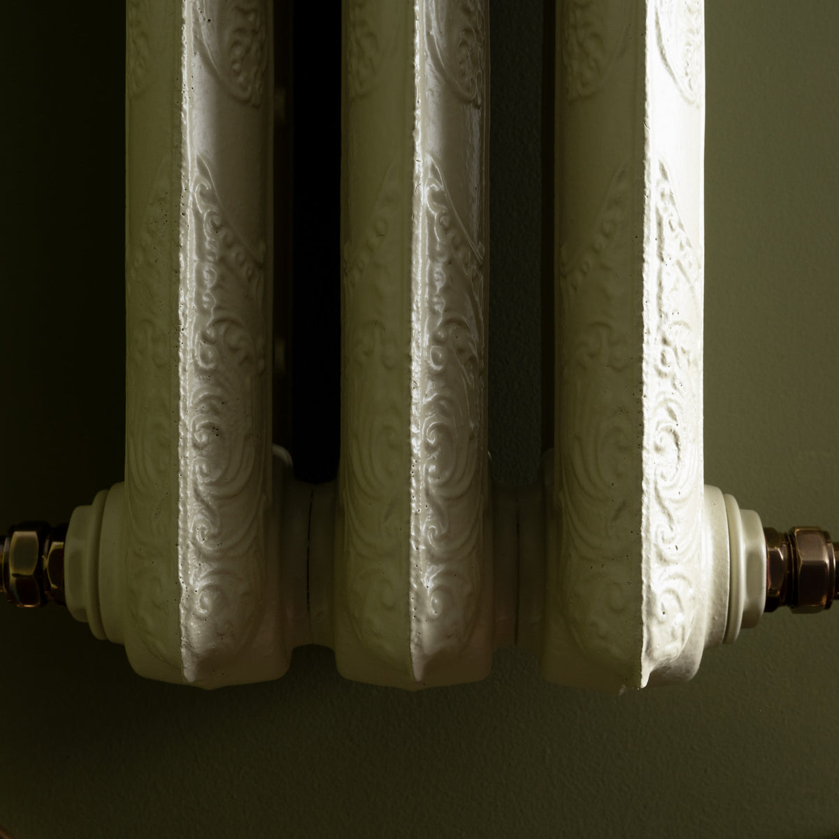 Rosebery Heated Towel Warmer (Inc. Cast Iron Insert) - Rutland London (USA)