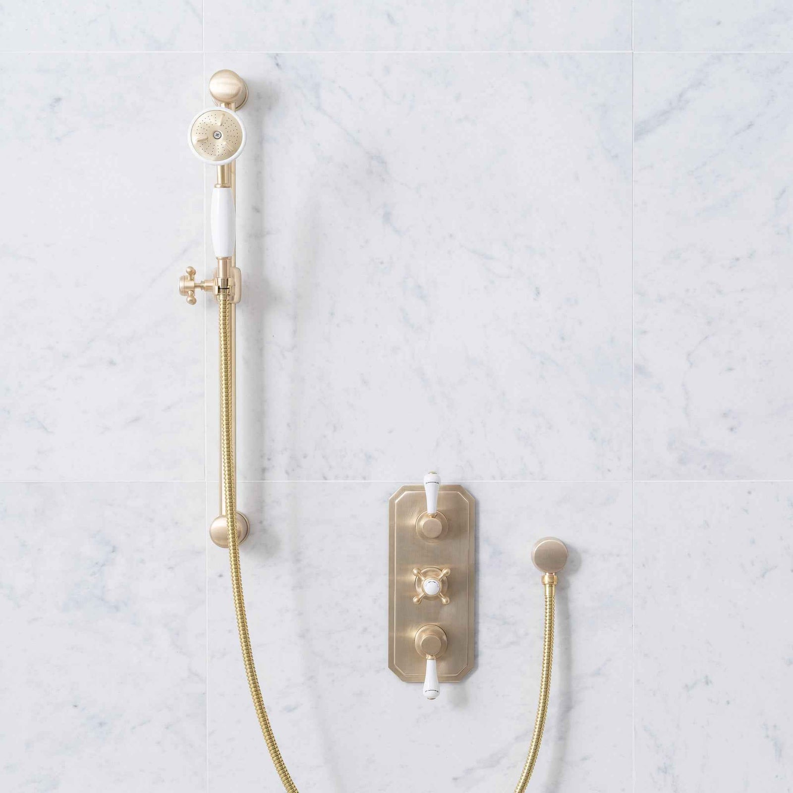 Cleaver White Ceramic Telephone Handset, Hose, Wall Supply & Slide Bar - Rutland London (USA)