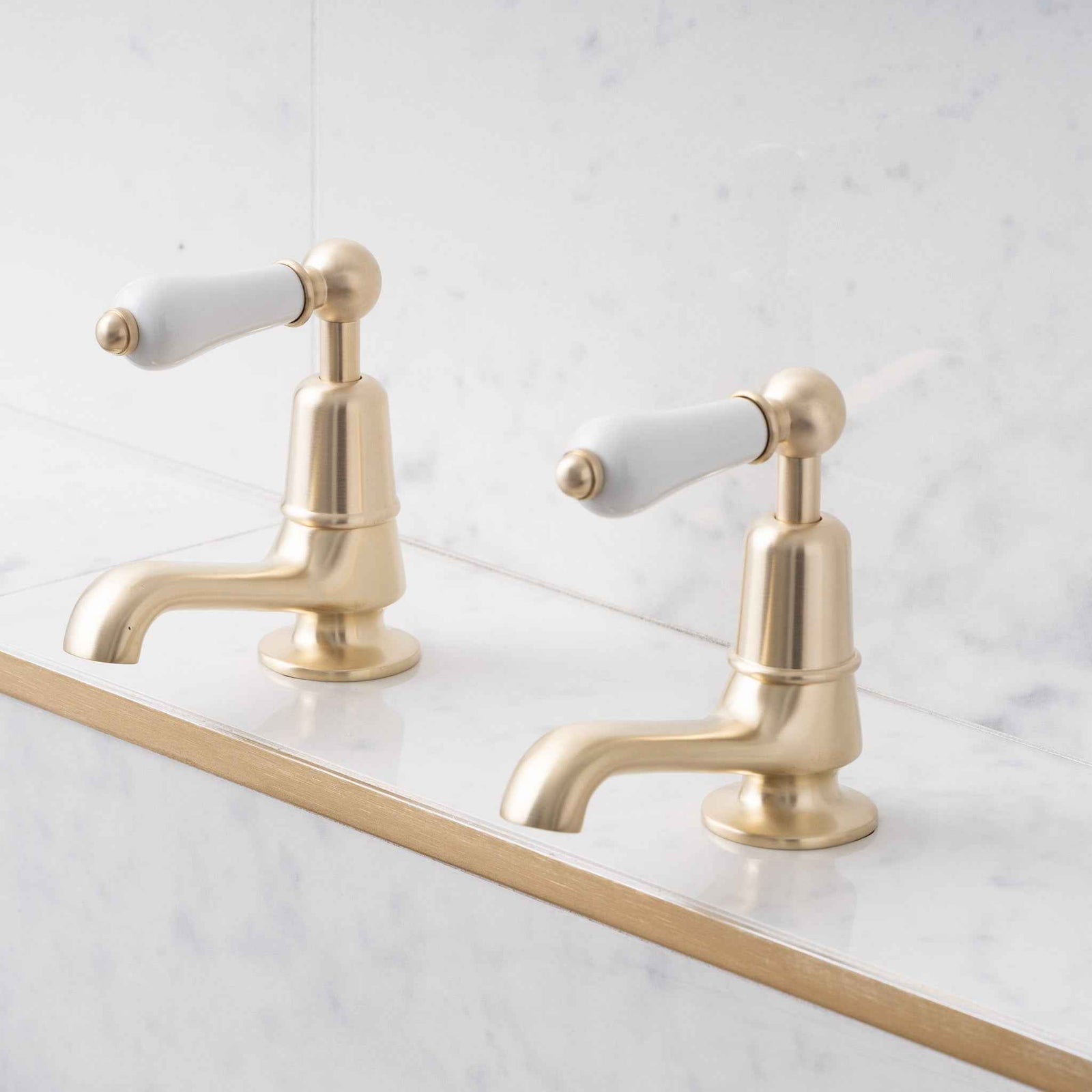 Brunswick White Ceramic Lever Single Hole Pillar Tap Bathroom Sink Faucets (Pair) - Rutland London (USA)