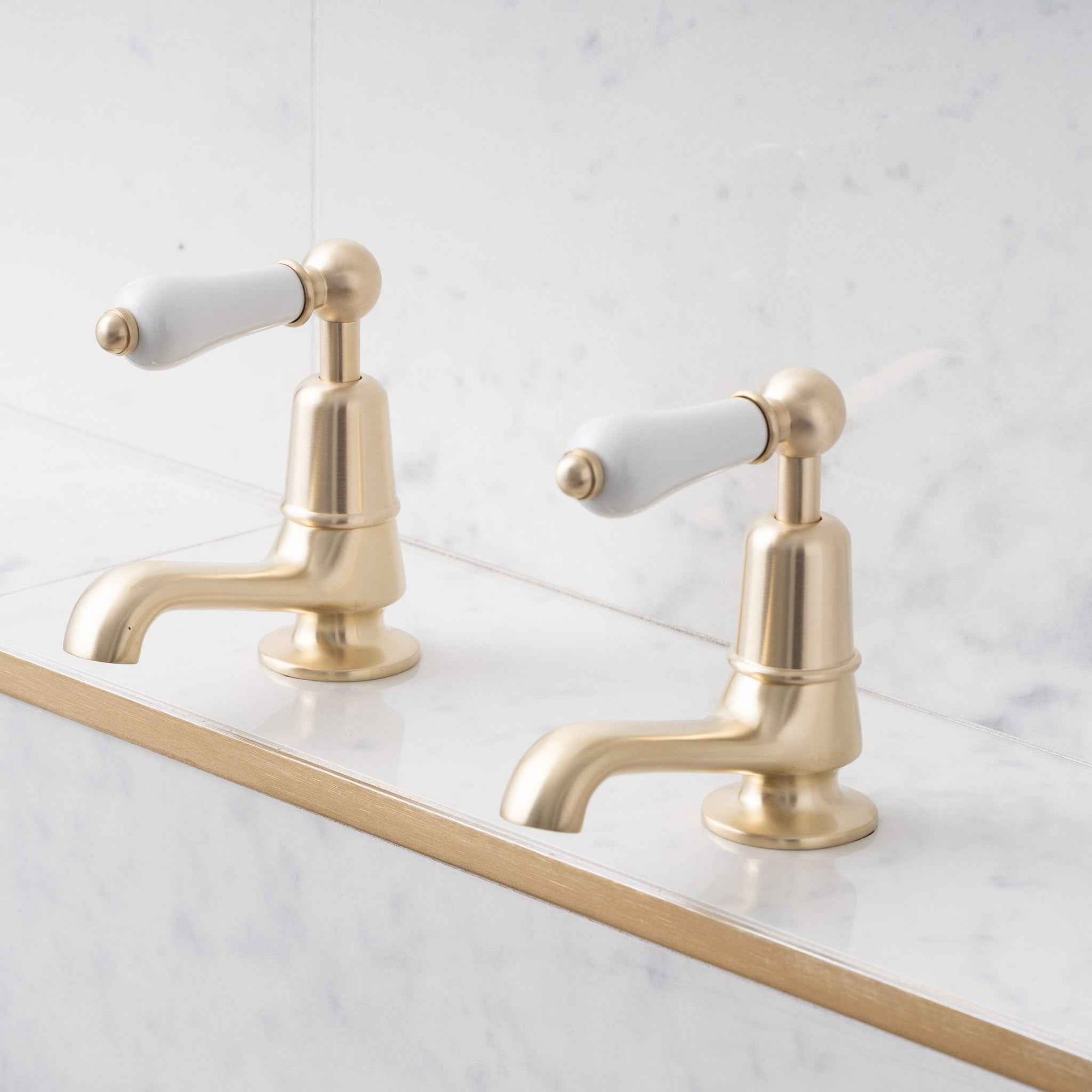 Brunswick White Ceramic Lever Single Hole Pillar Tap Bathroom Sink Faucets (Pair) - Rutland London (USA)