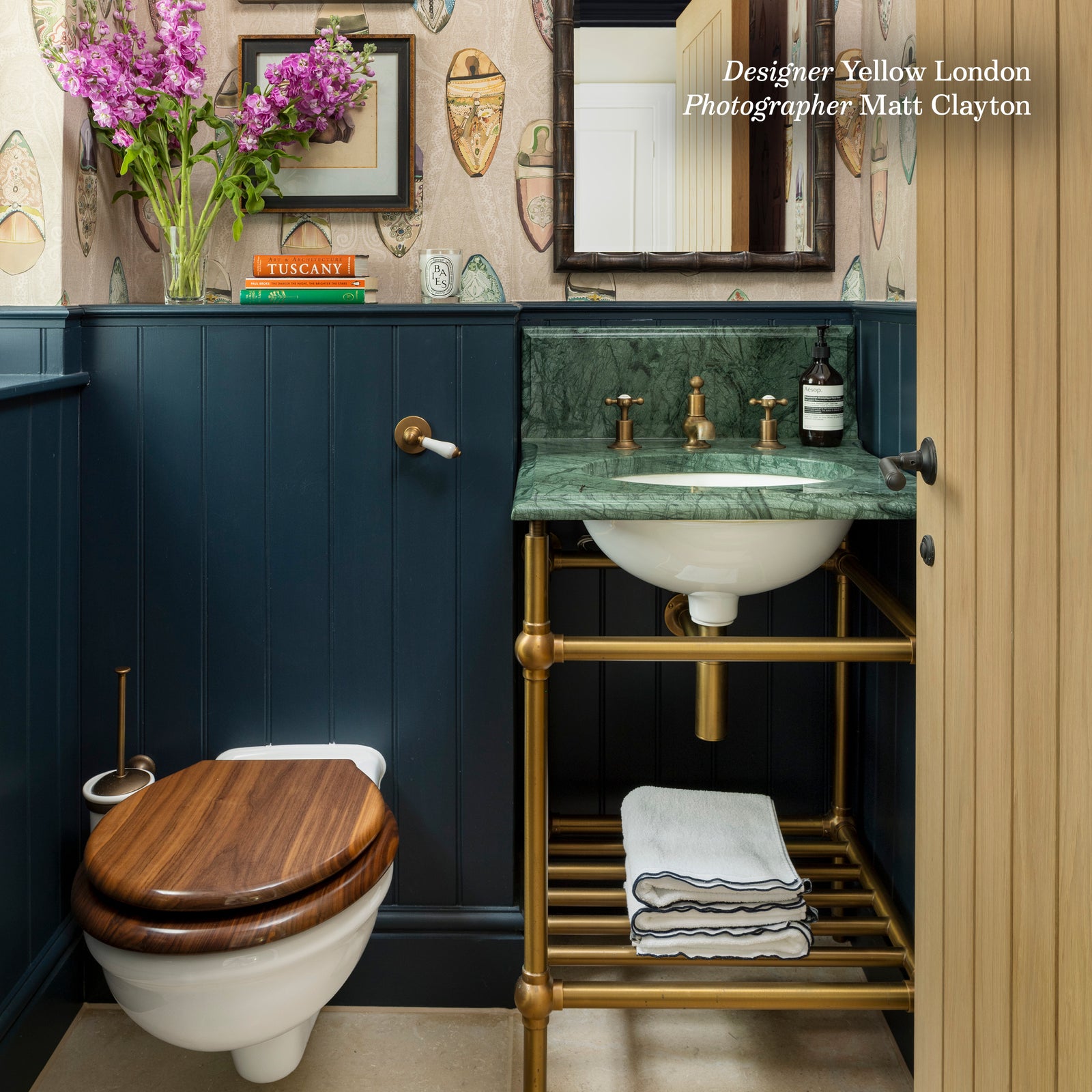 Westminster Single Brass Console Bathroom Sink (Inc. Marble Top, Upstand, Brass Rack & Sink) - Rutland London (USA)