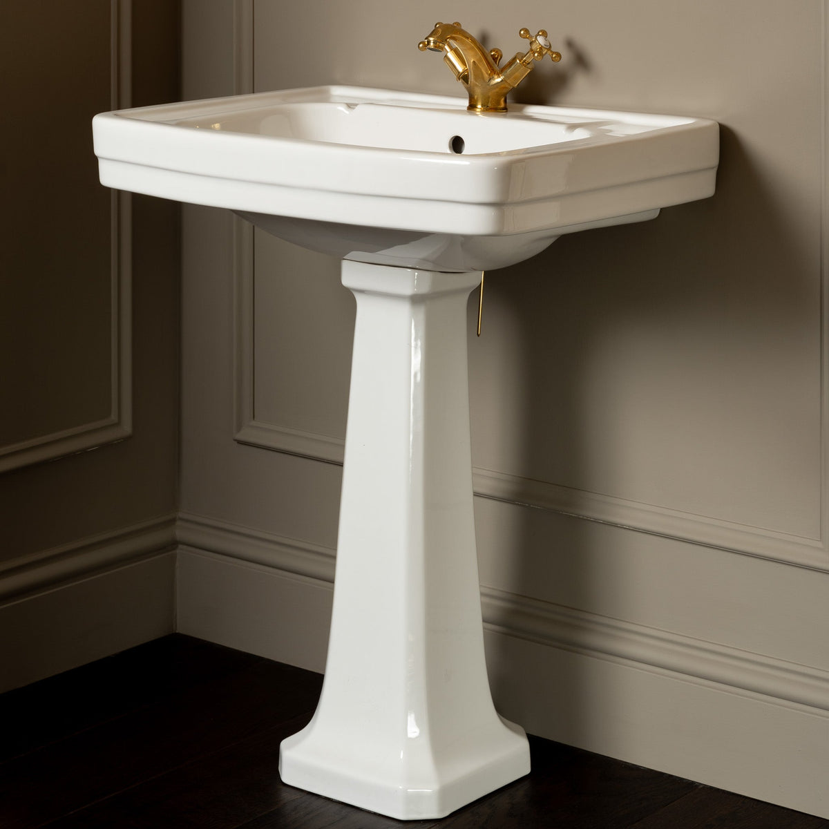 Cavalry White Pedestal Bathroom Sink - Rutland London (USA)